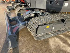Mini-excavatrice sur chenilles XE60G PRO 6 tonnes neuve, moteur d'origine, godet de 0,24 m³, lame de bulldozer pour travaux agricoles, aménagement paysager et travaux municipaux. - Product Image 5