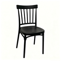 Chaises de salle à manger en plastique d'extérieur en gros, chaises portables blanches pour salons, idéales pour maisons de location, gîtes et bistrots de jardin