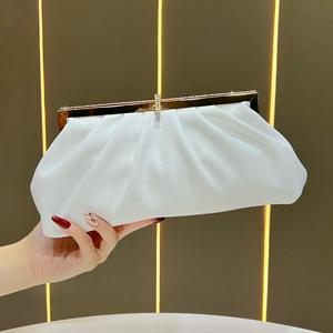 Sacs fourre-tout pour femmes en cuir PU de haute qualité, sac de soirée Cloud de luxe, sac à bandoulière de créateur de luxe pour mariage et fête, sac sous le bras - Product Image 3