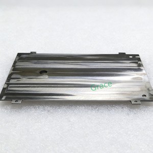 Piastra di raffreddamento liquida in <span class=keywords><strong>alluminio</strong></span> per frizione a stiramento/saldatura a fusione e brasatura sottovuoto per raffreddamento telecomunicazioni, lavorata a CNC con tubo in rame - Product Image 4