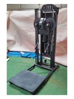 Machine de musculation pour press à la poitrine, soulevés latéraux, exercices d'épaules et de dos, multi-fly pour les deltoides, et multi-flight debout