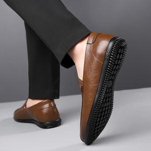 Nieuwe Lederen Schoenen Voor Heren, Zakelijk, Formeel Groot Formaat, Allemaal Casual Leren Schoenen Met Puntige Lage Top - Product Image 4