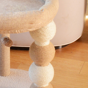 Cuccia per Gatti per Spazi Ristretti con Piattaforma Integrata per Salti, Tiragraffi in Sisal, Struttura per Arrampicata e Palla da Gioco per Gatti e Cani - Product Image 2