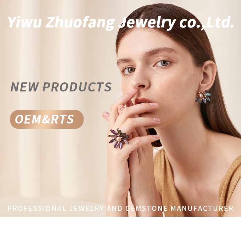 【wingbling】14k Swan Earrings イ・ミジュ着用 Minimalist Stud Earrings 14K Gold Plated - Half Butterfly Wing