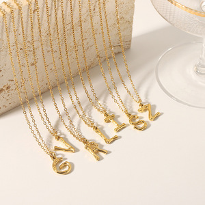 Collar <span class=keywords><strong>de</strong></span> Acero Inoxidable con Colgante <span class=keywords><strong>de</strong></span> Letra Hip Hop <span class=keywords><strong>de</strong></span> Moda, Chapado en <span class=keywords><strong>Oro</strong></span> <span class=keywords><strong>de</strong></span> 18K, Exagerado, 26 Letras del Alfabeto <span class=keywords><strong>Inglés</strong></span>, Joyería <span class=keywords><strong>para</strong></span> <span class=keywords><strong>Mujer</strong></span>, Venta al por Mayor - Product Image 2