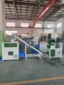 Máquina de reciclaje de trituradora de granulador de alambre nueva y usada Mercado de China para motor de procesamiento de aluminio <span class=keywords><strong>como</strong></span> componente central - Product Image 4