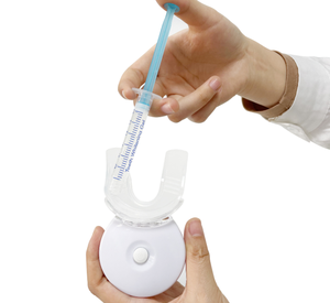 Kit de Blanqueamiento Dental Avanzado <span class=keywords><strong>Dr</strong></span>. Dent con Luz Activadora LED, Gel de Peróxido de Hidrógeno al 6%, Gel PVP, Doble Resultado de Blanqueamiento, Sabor a Menta, Éxito de Ventas - Product Image 4