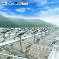 Serre agricole multi-spans de grande taille de haute qualité, avec système de ventilation, cadre en acier galvanisé à chaud, verre photovoltaïque solaire