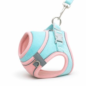 Harnais pour chat anti-traction en velours réfléchissant, anti-évasion, réglable, doux, avec laisse de 1,5 m et accessoires en alliage de zinc pour petits chats - Product Image 3