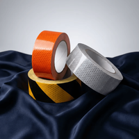 Autocollant réfléchissant adhésif haute luminosité (PET/PVC) indéchirable et imperméable pour signalisation routière et sécurité routière