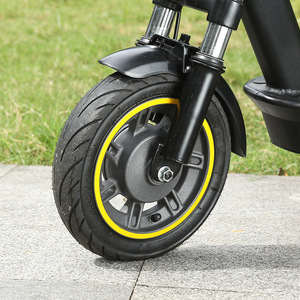 Patinete Eléctrico Plegable Unisex con Motor sin Escobillas de Aleación de Aluminio de 10 Pulgadas, 36V 7.8AH, Alcance de 25-45KM, para Desplazamientos Urbanos - Product Image 3