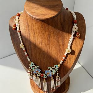 قلادة خانقة عصرية بتصميم فيجارو مع مينا زرقاء وحجر العقيق، مناسبة كإكسسوار للهانفو وهدايا الزفاف - Product Image 1