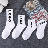 Vente en gros de chaussettes de mode respirantes unisexes avec logo à la cheville chaussettes personnalisées en nylon chaussettes de sport personnalisées en tricot rembourrées pour hommes