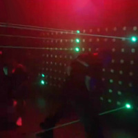 Jeu de labyrinthe laser mobile d'intérieur activé par la lumière laser pour les parcs de trampolines d'aventure Salle d'activités Parc d'attractions