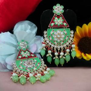 Pendientes Kundan de estilo fusión modernos, gotas de perlas esmaltadas pintadas a mano, artesanía tradicional, elegancia moderna, joyería colgante de moda - Product Image 4