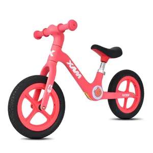 Bicicleta de andador para bebés a precio de fábrica/bicicleta de equilibrio para niños para bebés pequeños bicicleta de equilibrio para niños