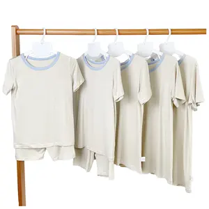 Kleine Kleine Klasse Großhandel kundenspezifische Unisex-Babybekleidungssets weicher solider O-Ausschnitt Verschluss Sommer Bambus 2-teiliges Baby-Jungenbekleidung