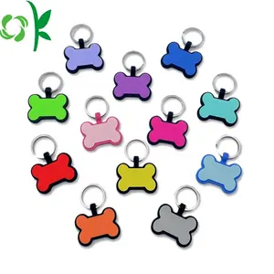 Oksilicone Laser Gegraveerde Logo Tag Modieuze Siliconen Pet Naam Tag Voor Katten Of Honden Bot Gevormd Met Sleutelhanger Dierenprint