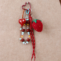 Miu Style handgebreide aardbeienhart sleutelhanger met kralen, nieuwe zoete delicate bijpassende DIY fruit tas charme hanger