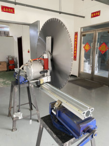 เครื่องเลื่อยตัดผนังคอนกรีต LIMAGY HF22 ระดับอุตสาหกรรม มอเตอร์ไร้แปรงถ่านความถี่สูง 22 กิโลวัตต์ 220-380 โวลต์ 50-60 เฮิรตซ์ 500 มม. - Product Image 2