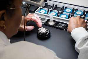 Montre pour homme de haute qualité, style <span class=keywords><strong>Paul</strong></span>, riche, étanche, entièrement en acier inoxydable, montre analogique givrée pour homme - Product Image 5