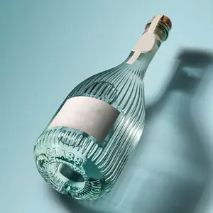 Hot Sale Clear Whisky Vodka Glass Bottle 500ml 750ml Alcohol Bottle Engraved Botellas Devidrio Glass Wine Bottle