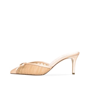 Mezze <span class=keywords><strong>scarpe</strong></span> <span class=keywords><strong>con</strong></span> <span class=keywords><strong>tacco</strong></span> <span class=keywords><strong>con</strong></span> punta chiusa a fiocco <span class=keywords><strong>con</strong></span> tacchi medi viola per le signore a pieghe in Mesh muli neri - Product Image 1