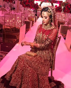 Precioso Lehenga Choli de Novia con Falda Acampanada |   Tela Georgette de Alta Calidad con Bordado Zardozi, Traje de Boda Indio/Pakistaní - Product Image 2