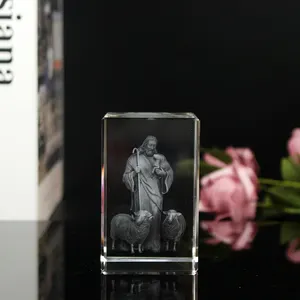 Cubo de cristal personalizado Regalos religiosos en blanco con base de luz LED