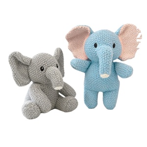 Novedad transfronteriza: Peluche de algodón tejido a ganchillo con forma de oveja, conejo, elefante y oso, regalo creativo para el Día del Niño y para mujeres. - Product Image 1