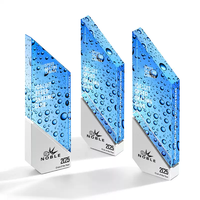 Trophée en cristal bleu de forme géométrique de marque Noble avec un design en forme de goutte d'eau, trophée en cristal transparent personnalisé de qualité supérieure