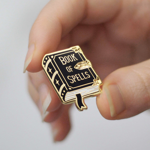 Sinh Thái Bán Buôn Cứng Mềm Phù Hiệu Làm Của Riêng Bạn Kim Loại Logo Ve Áo Pins Tùy Chỉnh Cuốn Sách Men Pin - Product Image 1