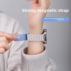 Cinturino sportivo di lusso in Silicone per orologio <span class=keywords><strong>Huawei</strong></span> GT5 orologio 4 Pro nuovo per GT4 uomo e donna cinturino traspirante per GT3 Pro - Product Image 3