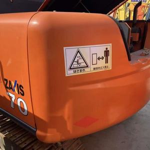 Excavatrice sur chenilles Hitachi ZX70 d'occasion, d'origine japonaise, 7 tonnes, petite taille, performances fiables, à vendre - Product Image 5