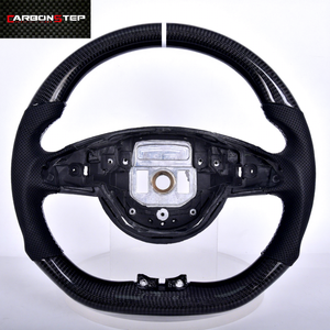 Volant en fibre de carbone à bas <span class=keywords><strong>prix</strong></span> en stock pour Mercedes-Benz AM-G W205 W211 W204 <span class=keywords><strong>CLA</strong></span> CLS W124 W221 A45 - Product Image 1