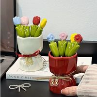 Keramiek Leuke stijl High-end cadeau Fruitvorkhouder Set Stijlvolle dessertvorken Fruitprikkers Container Kleine keramische vaasornament