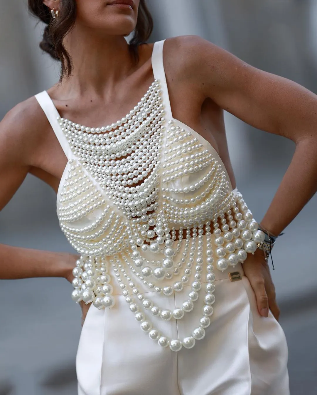 A7879 envío directo de fábrica diseño de moda verano perla mujeres damas traje top
