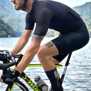 Maillots de cyclisme pour hommes de style nouveau, manches courtes, respirants, séchage rapide, extensible dans les quatre sens, évacuant la transpiration, couleur unie, 220g - Product Image 3