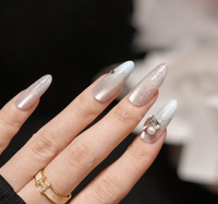 Faux ongles à presser en amande, ombré blanc menthe scintillant, avec décorations en strass, perles et or, pour mariage, mariée, usage quotidien et rendez-vous galants