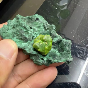 Cristallo Naturale di Heulandite Verde, Pietra Grezza per Collezione e Decorazione Casa, <span class=keywords><strong>Autunite</strong></span> Calcouranite Fluorescente - Product Image 1