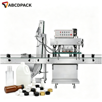 Machine de bouchage automatique polyvalente adaptée à diverses bouteilles en verre rondes et à des contenants à large ouverture