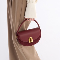 Sac à bandoulière de luxe en cuir végétalien pour femme, sac à main demi-lune en daim patchwork, sac à bandoulière tendance pour usage professionnel