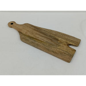 Planche à découper en bois rectangulaire avec poignée durable et surface polie, en vente - Product Image 3