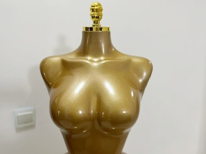 Maniquí de Mujer de Plástico ABS para Moda de Tallas Grandes, Ajustable, con Parte Superior del Cuerpo, Pintura Dorada, Torso Curvilíneo, Pechos Grandes, Trasero Grande - Product Image 4