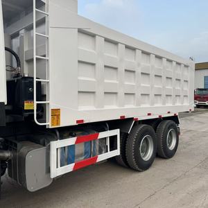 Camión Volquete Blanco Howo de 3 Ejes 6x4 para Transporte de Ingeniería - Product Image 4