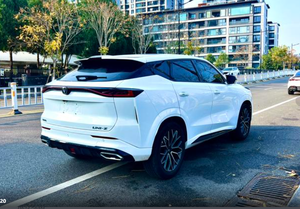 <span class=keywords><strong>Voitures</strong></span> d'<span class=keywords><strong>occasion</strong></span> bon marché, Changan UNI-Z 2025 1.5T DCT modèle Prestige, Changan Auto SUV compact essence, véhicule d'<span class=keywords><strong>occasion</strong></span>, <span class=keywords><strong>occasion</strong></span> - Product Image 6