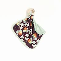 Bavoirs en bambou pour bébé, boîte mystère en bambou, serviettes de salive pour bébé, vente en gros de bavoirs pour bébé