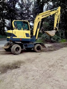 Mini-excavatrice sur pneus Hyundai 60 6T d'occasion de Corée du Sud, haute efficacité, compacte, avec attache rapide et brise-roche, certifiée CE - Product Image 5