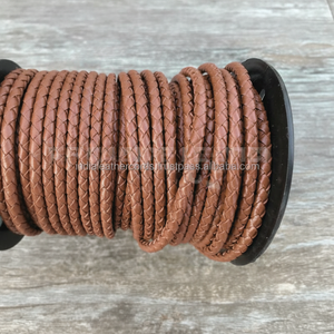 Cordon en cuir tressé rond de qualité d'exportation de couleur marron de 5 mm pour la production de bijoux et le marché des fournitures artisanales, finition de lot cohérente - Product Image 1