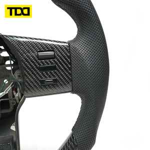 พวงมาลัยคาร์บอนไฟเบอร์แท้ TDD พร้อมไฟ LED สไตล์รถแข่ง สำหรับนิสสัน นาวาร่า - Product Image 3